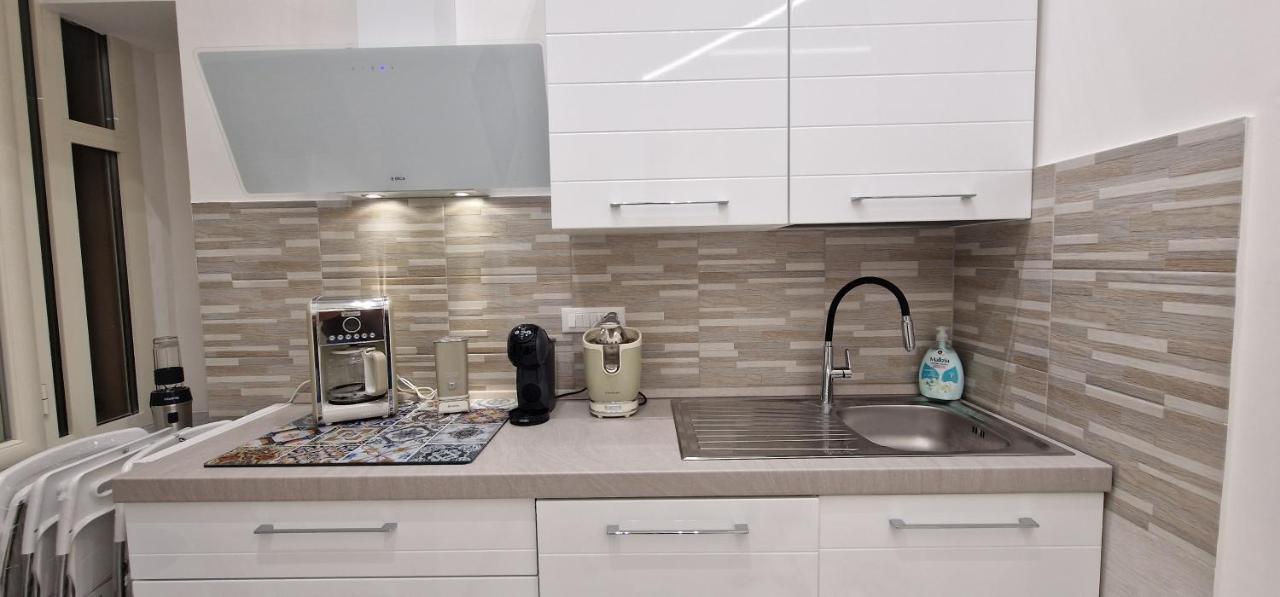 Appartamento B&B La Dimora Di Parthenope Napoli Ngoại thất bức ảnh